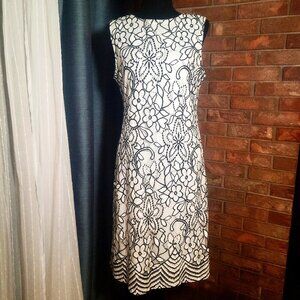 Sharagano Black/White Floral Lace Overlay Sleeveless Dress - Size 6